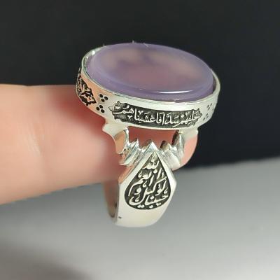 انگشتر نقره باسنگ عقیق سوسنی ذکر روی رکاب ( آیه جهت محافظت) ذکر بغل رکاب (حسبناالله ونعم الوکیل ) و ( نعم المولا ونعم انصیر) کد 2333