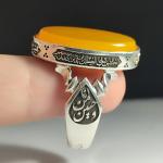 انگشتر نقره باسنگ شرف الشمس ذکر روی رکاب (سجده زیارت عاشورا) ذکر بغل رکاب (حسین منی وانا من حسین) کد 2340
