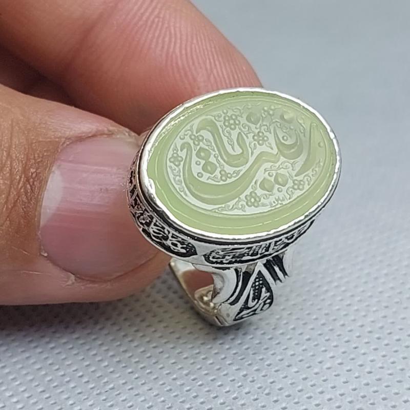انگشتر عقیق سبز زنانه "کوه صبر" – متبرک به نام "یا زینب کبری (س)" کد 4200