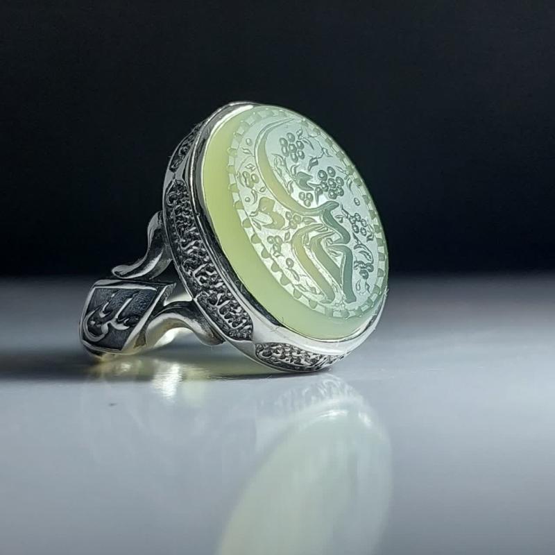 خرید انگشتر عقیق سبز خطی با نقش «یا حسین»؛ سبزِ  کد 4257